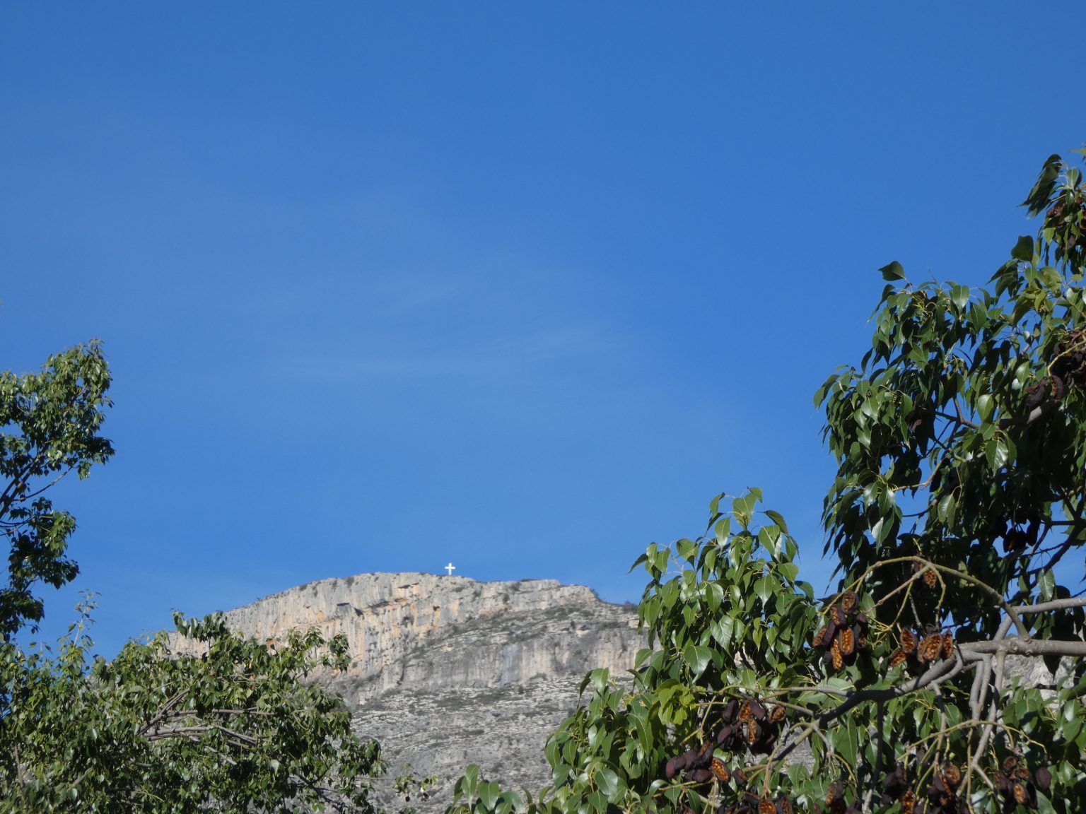 Tavernes de la Valldigna Cueva de Bolomor Casa de l'Ombria Pla de